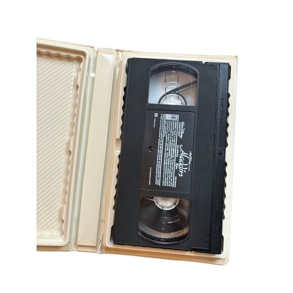 Walt Disney Classic Aladdin VHS 1993 Black Diamond Edition Vintage Collectible T - Picture 4 of 6